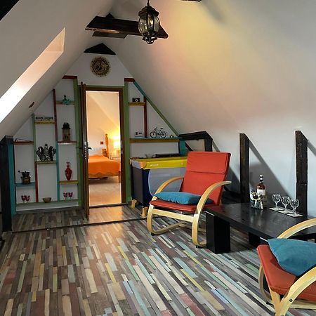 House Of Colors Apartment Brasov Bagian luar foto