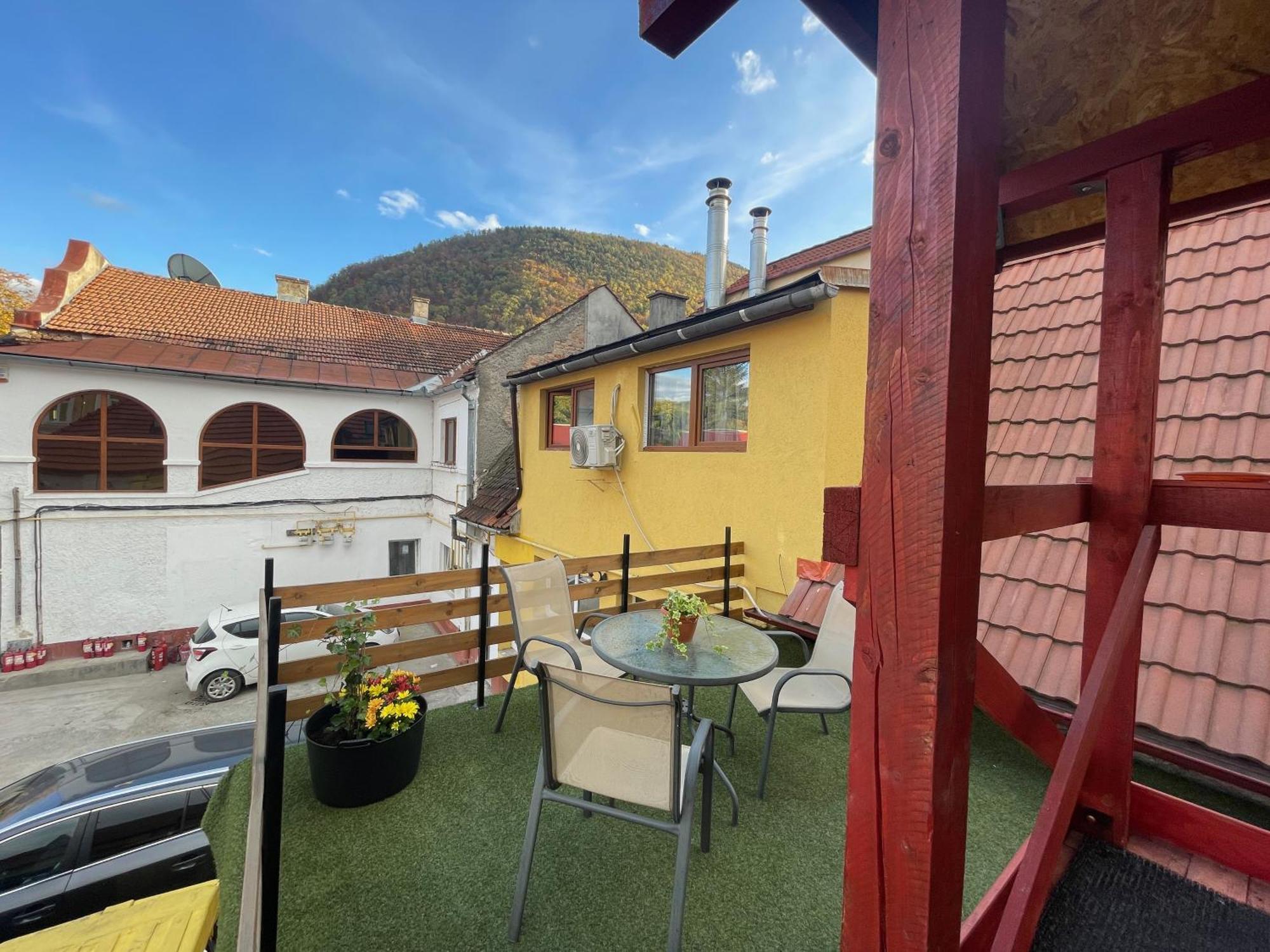 House Of Colors Apartment Brasov Bagian luar foto